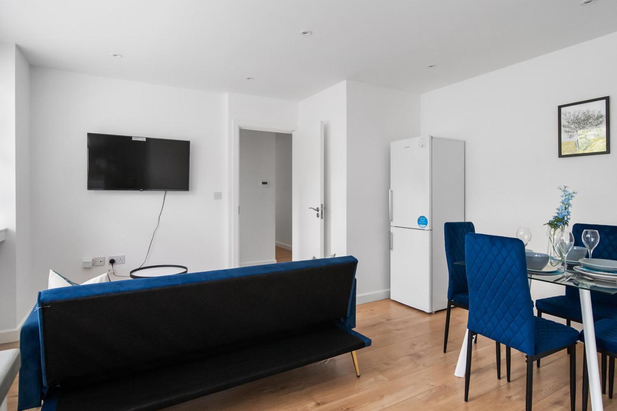 Livestay-Modern Apartments Building In Aylesbury Aylesbury  Exterior photo